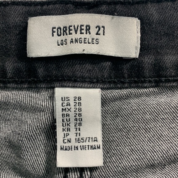 Forever 21 Black Denim Distressed Shorts - Picture 4 of 5